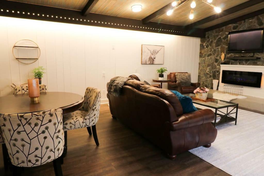 Crown Mansion Boutique Hotel & Villas Qualicum Beach Eksteriør bilde